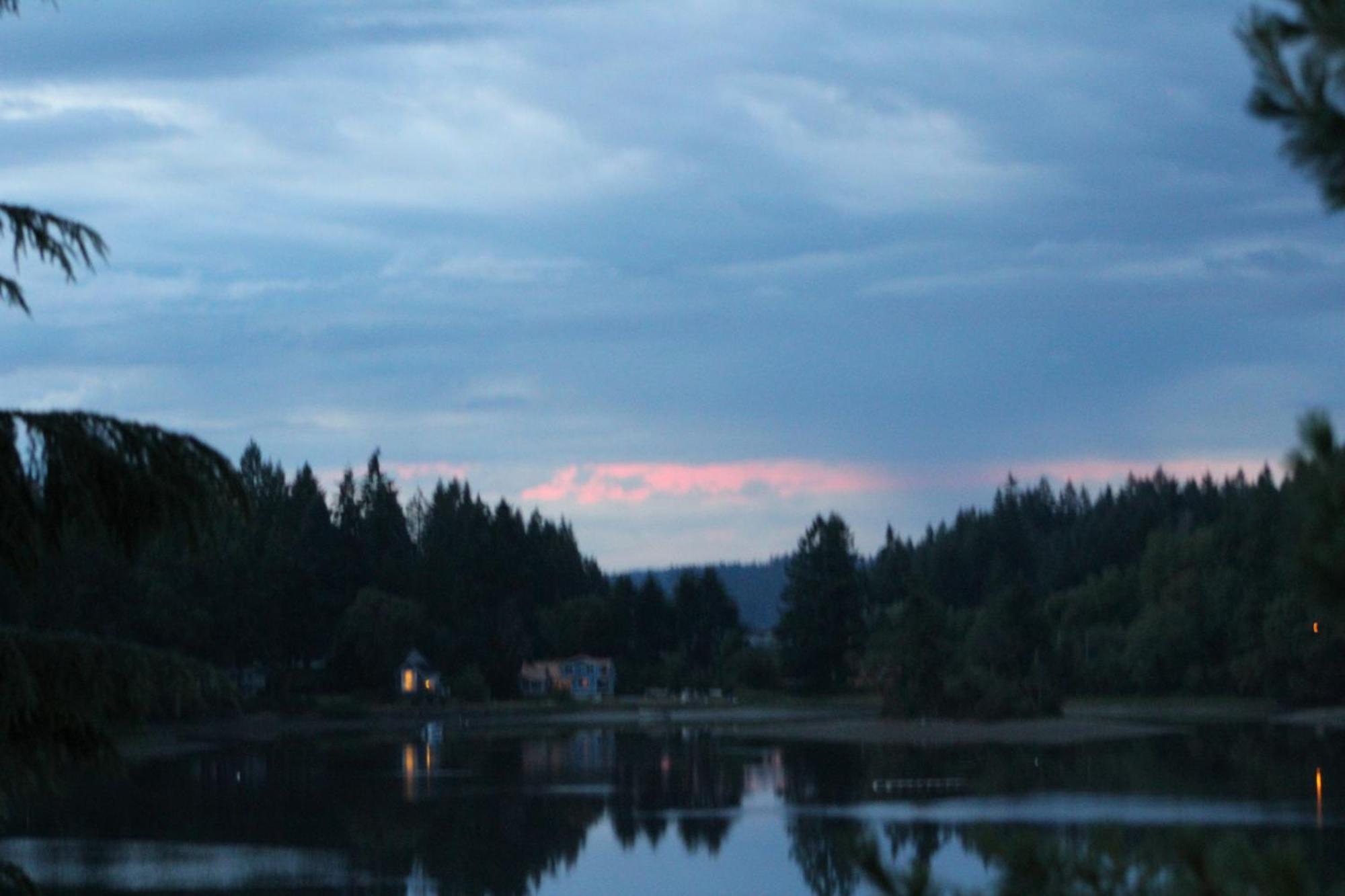 Oyster Bay Inn & Suites Bremerton Quarto foto